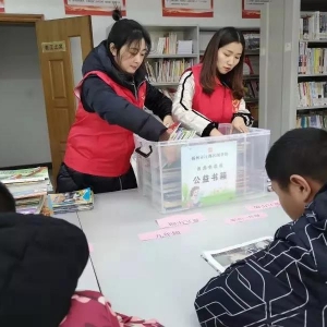 揚州江都區(qū)圖書館走進特殊教育學(xué)校開展送書活動