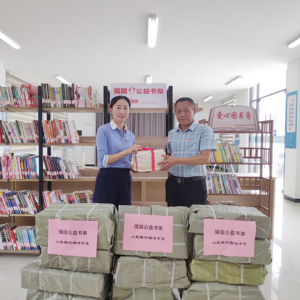 江蘇宿遷：600本圖書送入趙莊社區(qū) “強國書屋課堂”服務基層百姓 ...